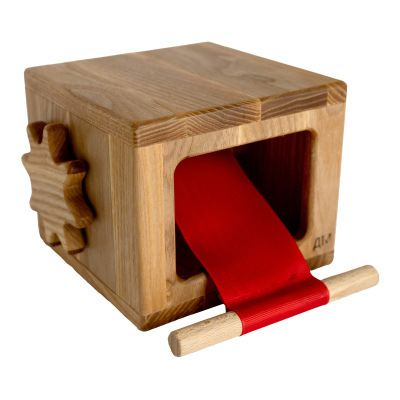 Коробка з шестирнею